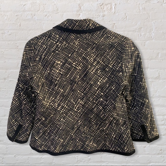 TALBOTS • Elegant, Sharp Mini Tan & Black Striped Blazer - Picture 2 of 5